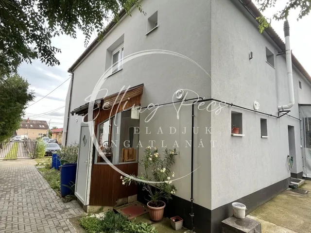 Eladó lakás Pécs, Rácváros, Pellérdi út  111 nm