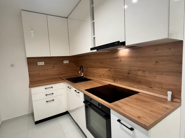 Eladó lakás Pécs, Uránváros 66 nm