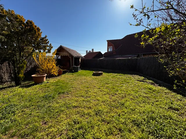 Eladó ház Pécs, Rigóder, Kispiricsizma dűlő 115 nm