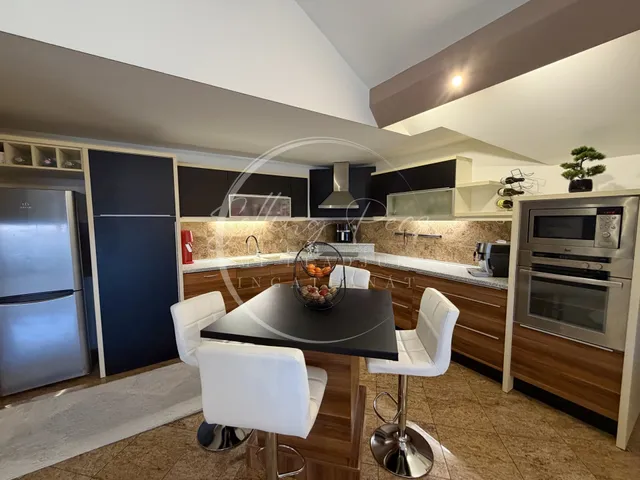 Eladó lakás Kozármisleny 128 nm