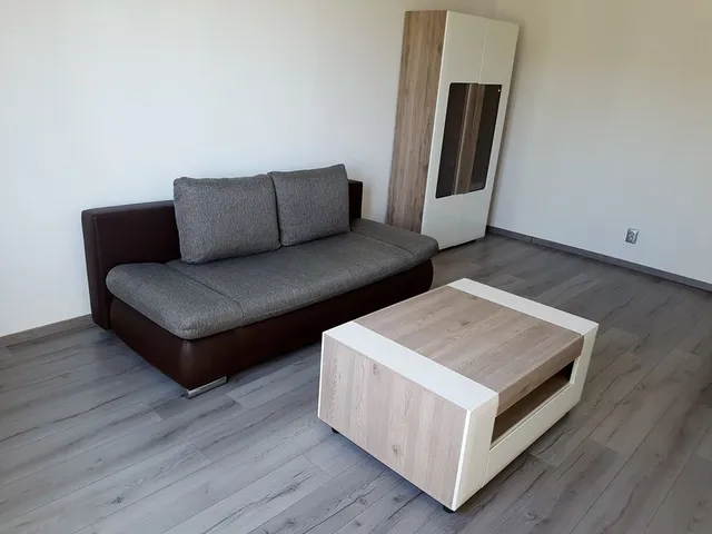 Kiadó lakás Pécs, Egyetemváros, József Attila utca 47 nm