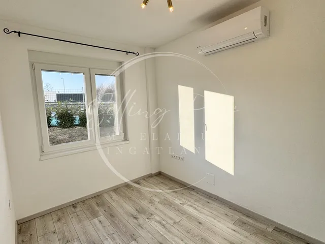 Eladó lakás Pécs, Postavölgy, Kincses út 92 nm