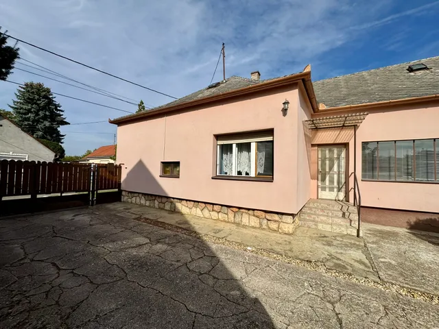 Eladó ház Siklós 160 nm
