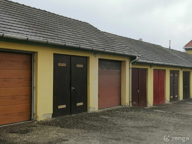 Eladó garázs Eger, Maklárihóstya 16 nm