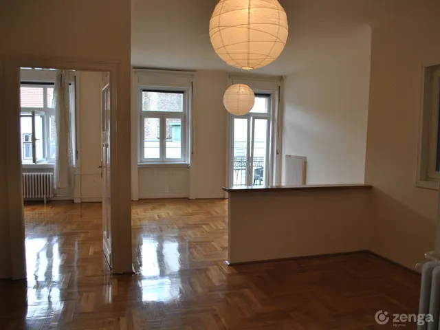 Eladó lakás Budapest VI. kerület, Nagykörúton belüli terület 76 nm
