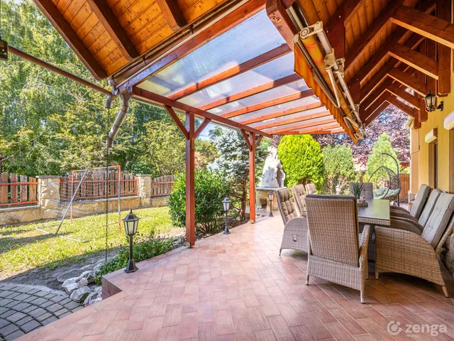 Eladó üdülő és hétvégi ház Balatonszárszó 165 nm