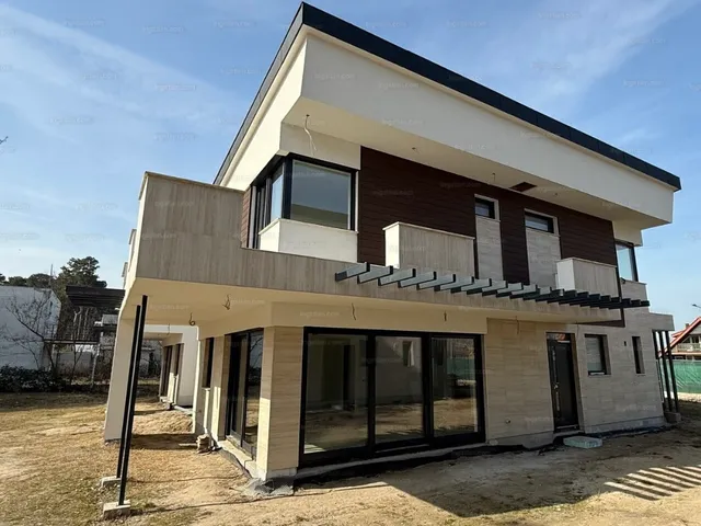Eladó ház Siófok, Aranypart 150 nm