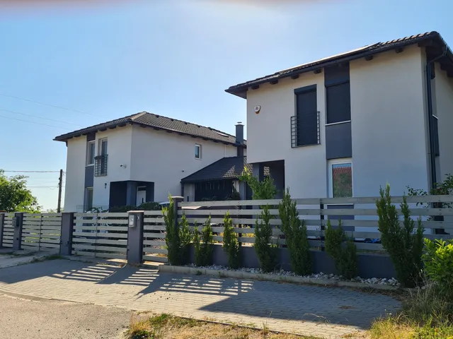Eladó ház Szada 139 nm