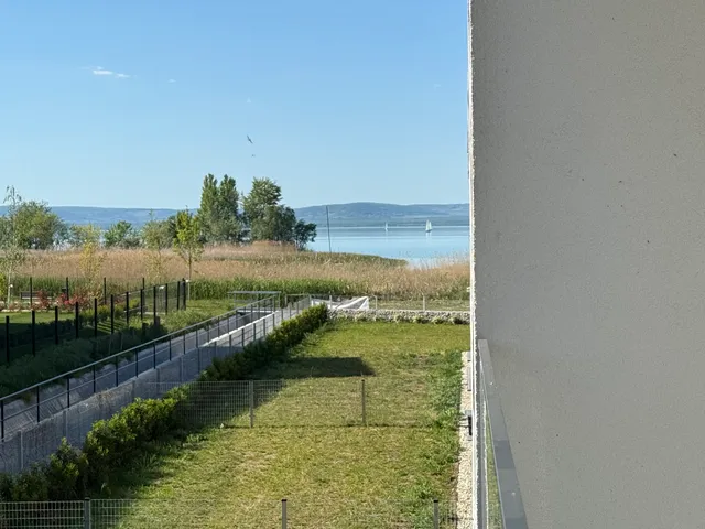 Eladó nyaraló Balatonszemes 46 nm