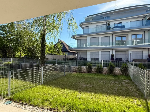 Eladó nyaraló Balatonszemes 46 nm