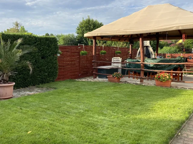 Eladó ház Fót, Fótújfalu 240 nm