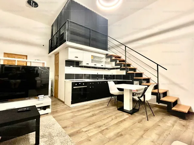 Kiadó lakás Budapest VIII. kerület, Orczynegyed 42 nm