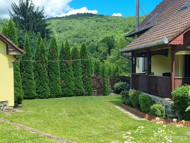 Eladó ház Szarvaskő, Fő út 20 222 nm