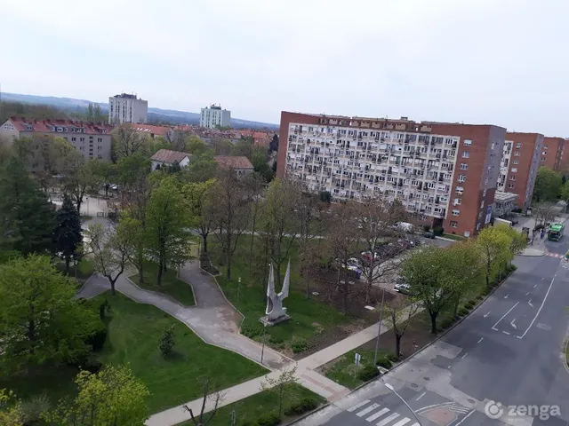Eladó lakás Pécs, Egyetemváros, Ybl Miklós utca 54 nm