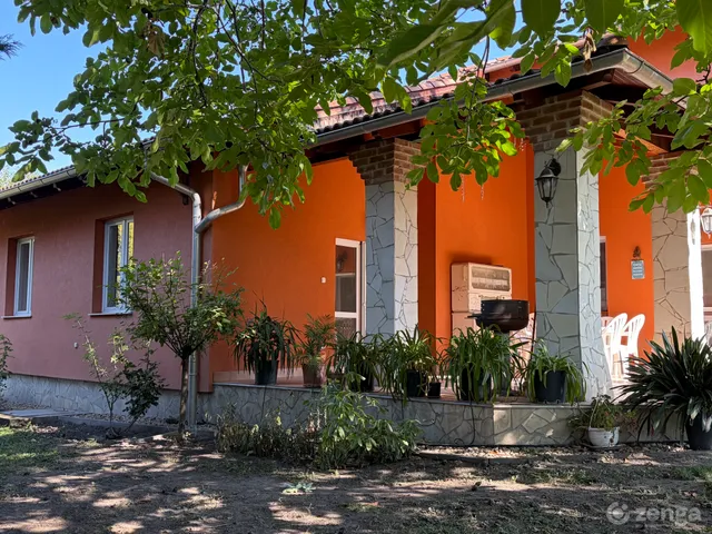 Eladó ház Gárdony, Gárdonyfürdő, Gárdonyi Géza u. 7. 205 nm