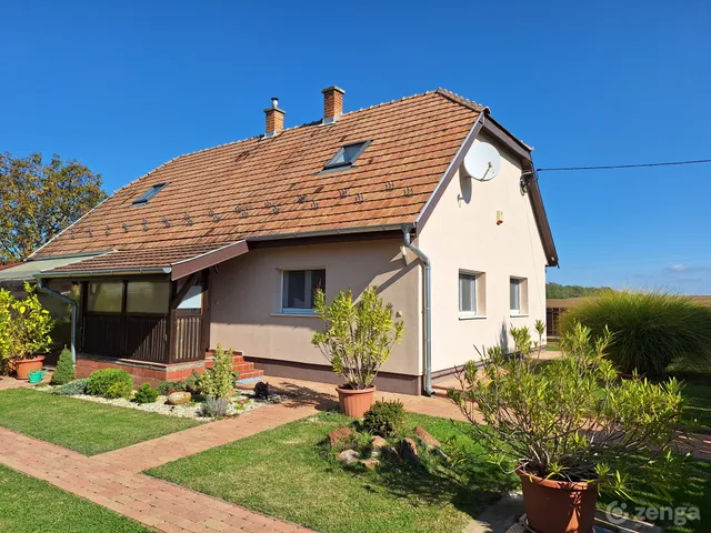 Eladó ház Ordacsehi 140 nm