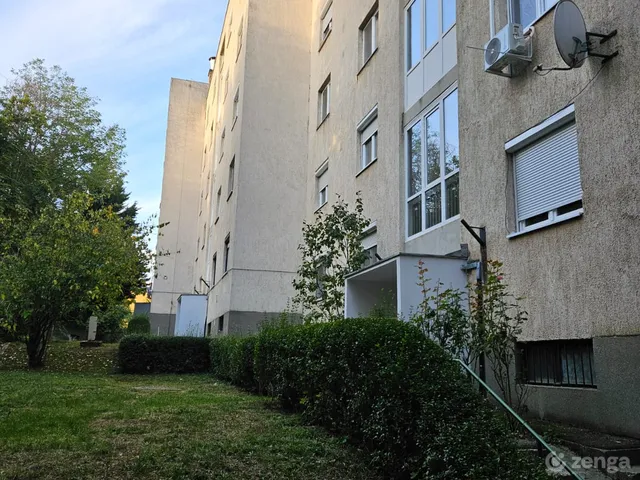 Eladó lakás Komló, Kökönyös 51 nm