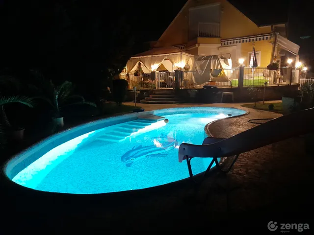 Eladó ház Budapest XV. kerület, Pestújhely 290 nm
