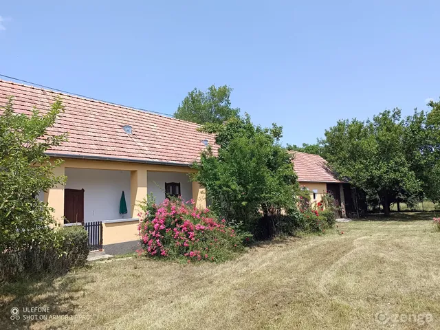 Eladó ház Bakonytamási 96 nm