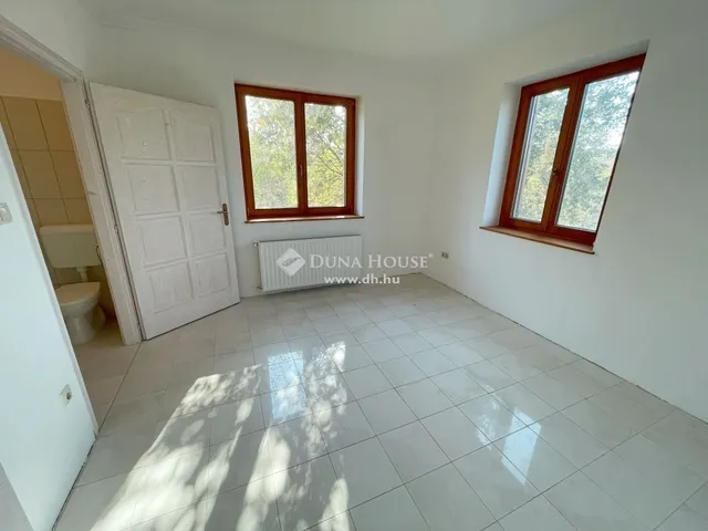 Eladó ház Ispánk 250 nm