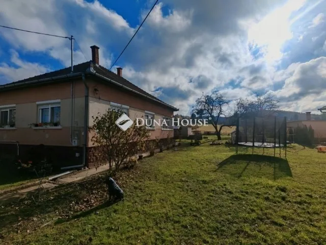 Eladó ház Kávás 95 nm