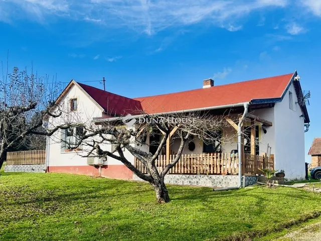 Eladó ház Kercaszomor 93 nm