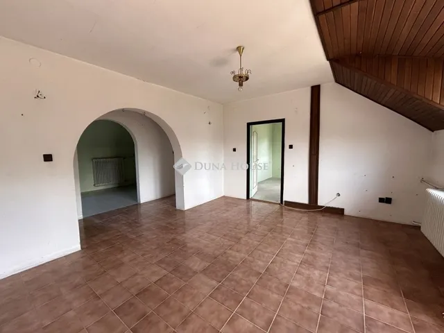 Eladó ház Bak 215 nm