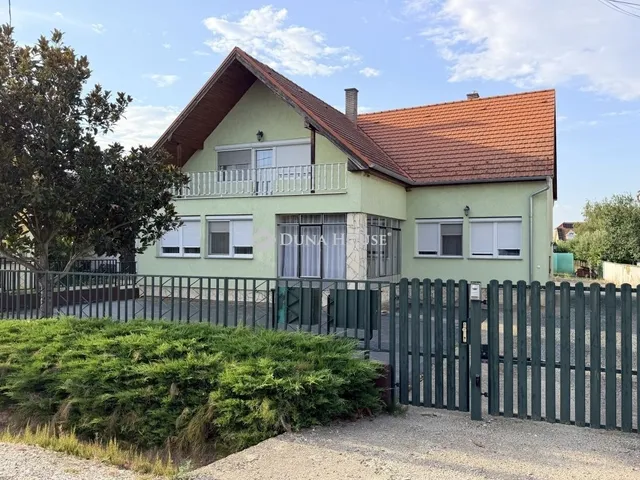 Eladó ház Rábagyarmat 174 nm