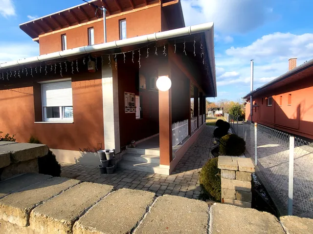 Eladó ház Kiskunlacháza 140 nm