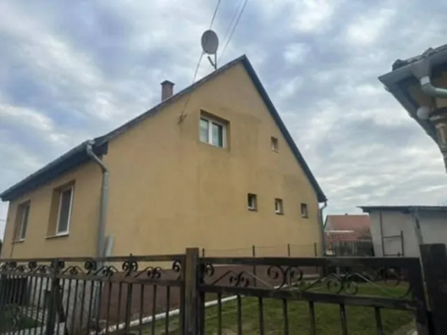 Eladó ház Tököl 90 nm