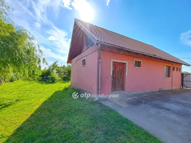 Eladó ház Rákócziújfalu 83 nm