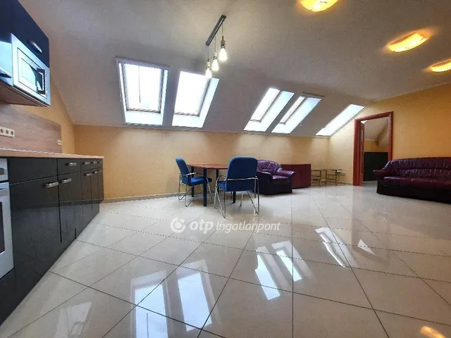 Eladó lakás Szolnok, Belváros 54 nm