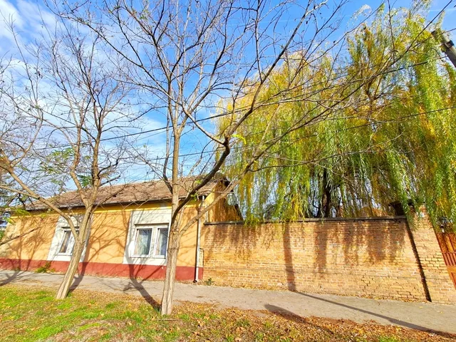 Eladó ház Nagykőrös, Bokros 78 nm