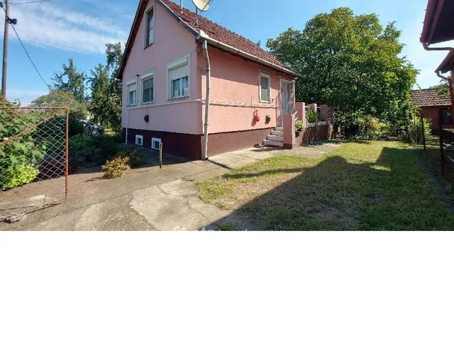 Eladó mezőgazdasági ingatlan Tiszajenő 30 nm