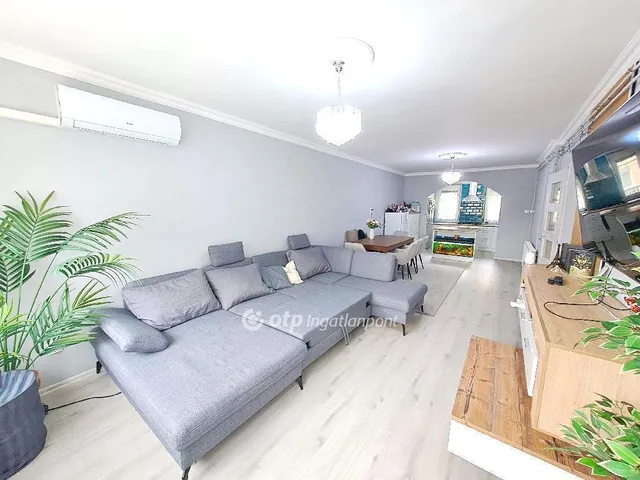 Eladó lakás Szolnok, Belváros 135 nm