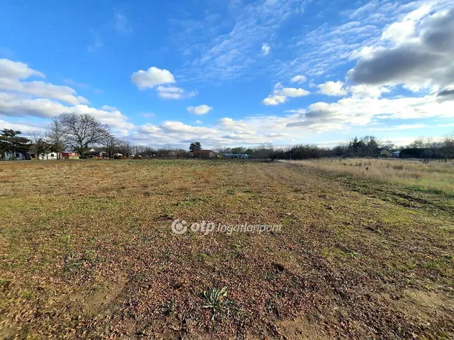 Eladó telek Nagykőrös 2155 nm