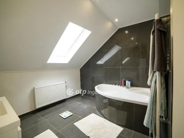 Eladó ház Cegléd 160 nm