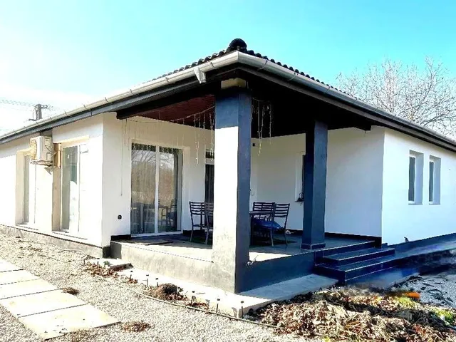 Eladó ház Cegléd 187 nm