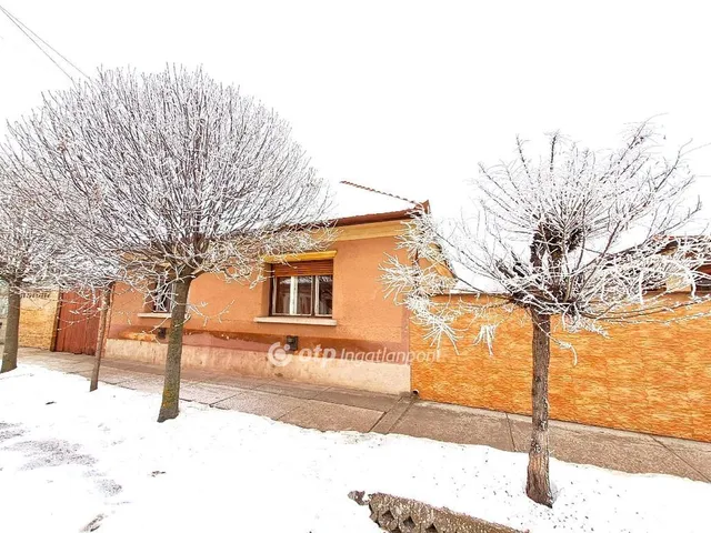 Eladó ház Abony 94 nm