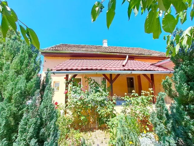 Eladó ház Szolnok, Kertváros 67 nm