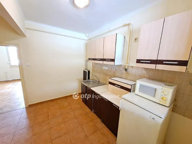 Eladó lakás Kecskemét, Műkertváros 38 nm