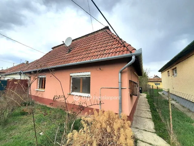 Eladó ház Szolnok, Kertváros 112 nm