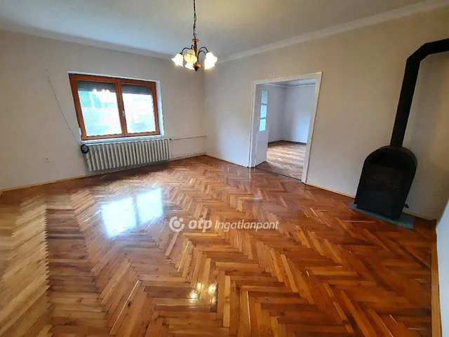 Eladó ház Szolnok, Kertváros 112 nm