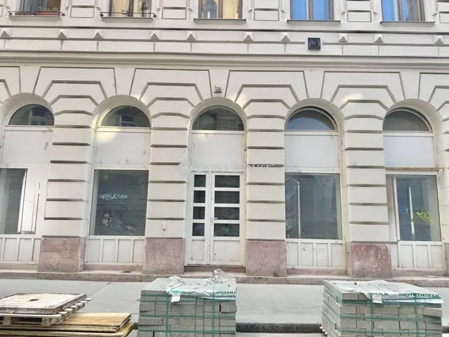 Eladó kereskedelmi és ipari ingatlan Budapest VI. kerület 134 nm