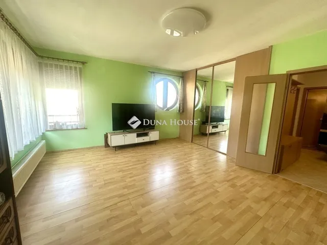 Eladó lakás Budapest III. kerület 75 nm