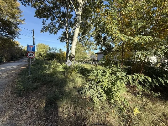 Eladó telek Szigetszentmiklós 702 nm