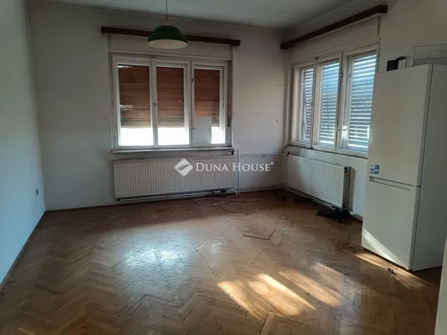 Eladó ház Budapest III. kerület 200 nm