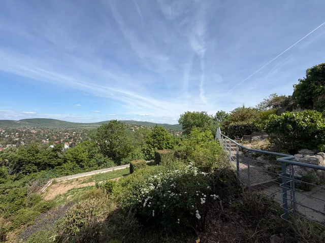 Eladó lakás Budapest II. kerület 70 nm
