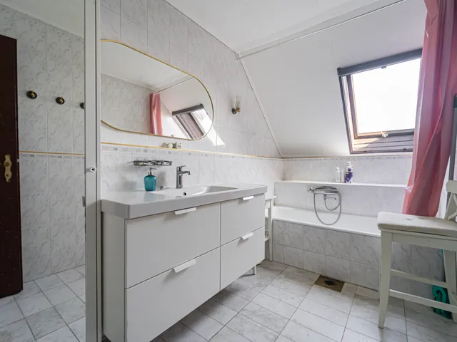 Eladó ház Budapest III. kerület, Táborhegy 172 nm