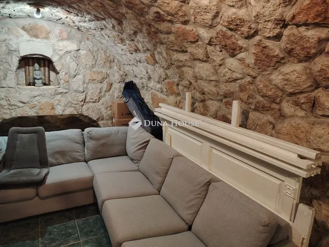 Eladó telek Vác 975 nm